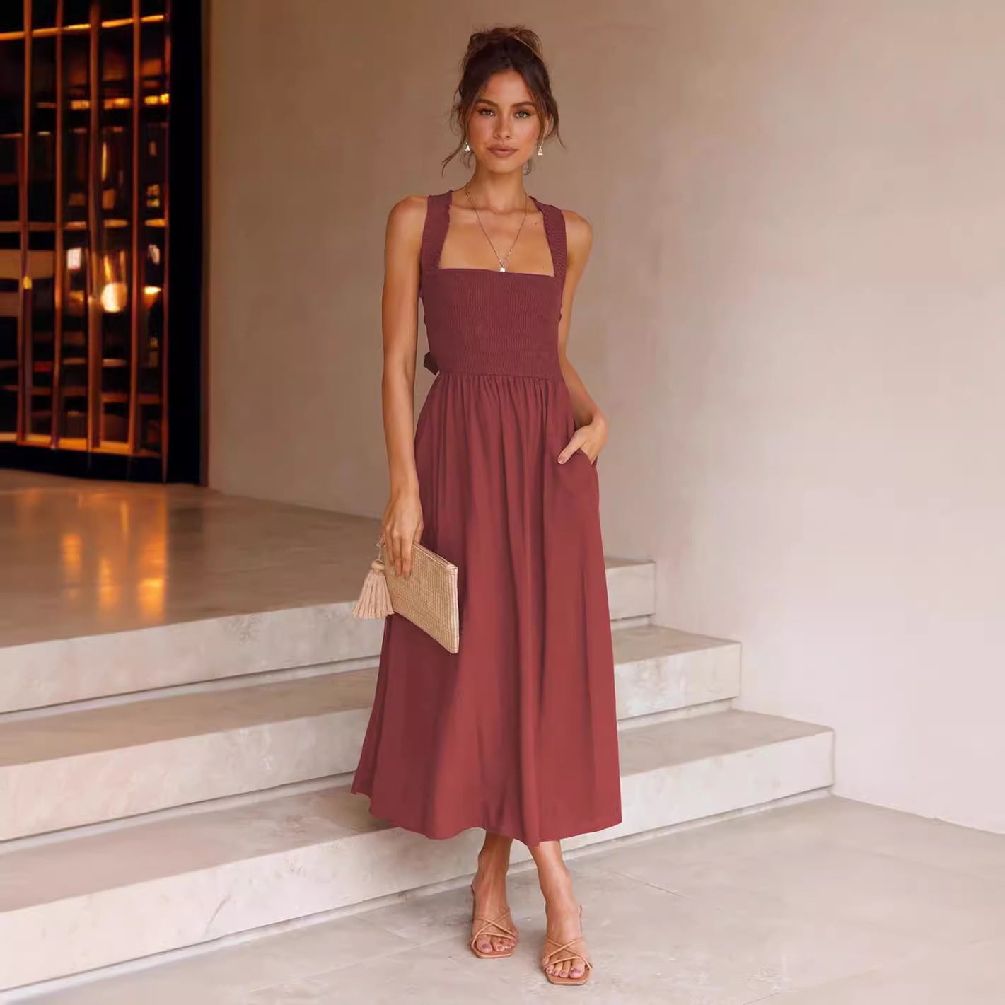 Backless cross-tied square-neck dress